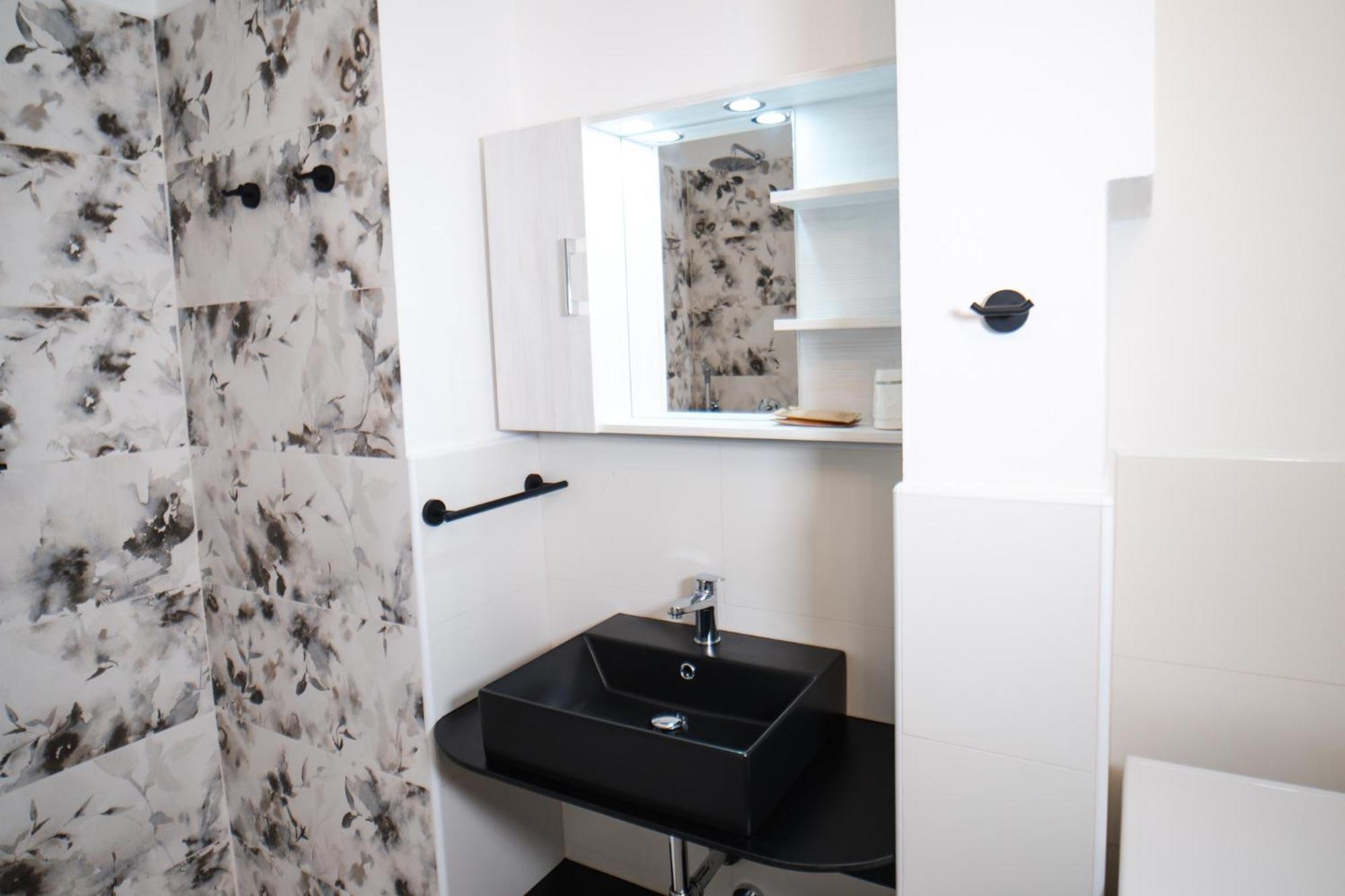 Il Cortiletto Apartment Lecco Exterior photo